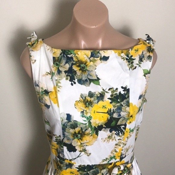 Iconic by Unique Vintage April Swing Floral Dress - Picture 3 of 9